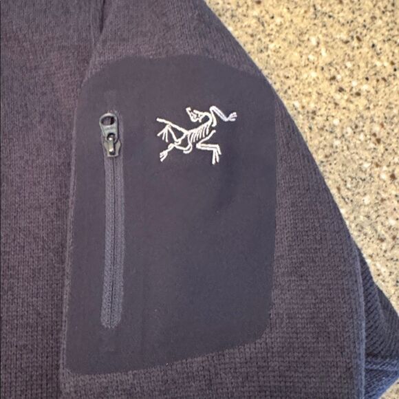 ARC'TERYX  Covert 1/2 Zip Dark Blue Sweatshirt - Picture 5 of 10